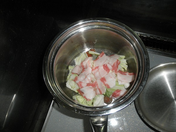 豚バラとキャベツの梅煮01